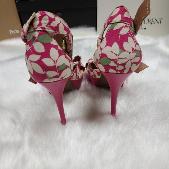 Miss Me? Floral Platform Stilettos - Picture 7 of 16